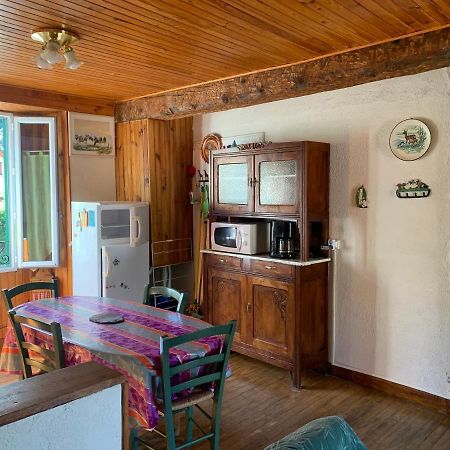Joli Appartement Dans Une Maison Ancienne Ax-les-Thermes Bagian luar foto