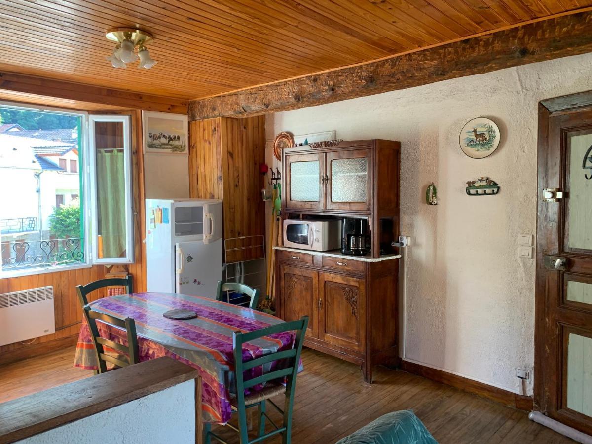Joli Appartement Dans Une Maison Ancienne Ax-les-Thermes Bagian luar foto